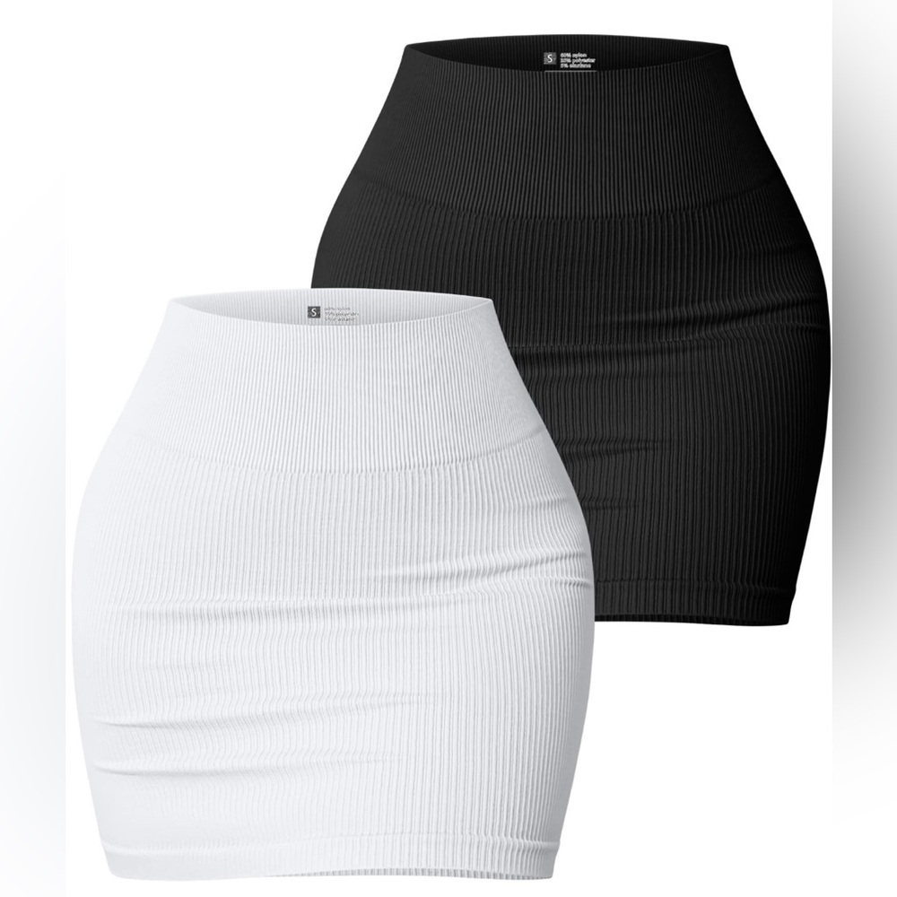 Body Con skirt white or black